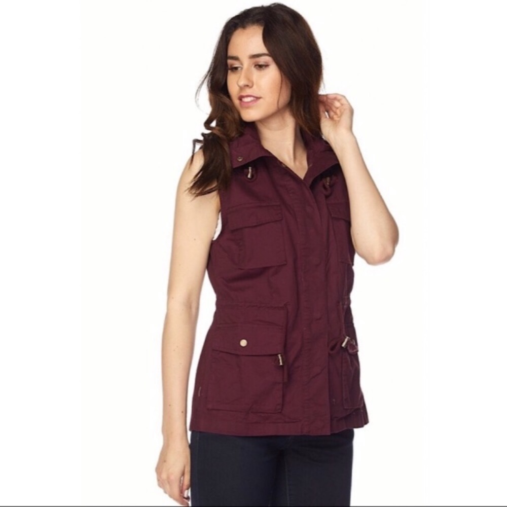 ❗️LAST❗️Burgundy Utility Vest with Hood - Picture 2 of 3
